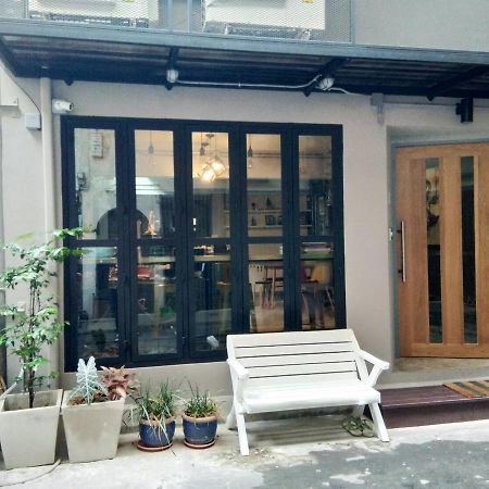 Bangkok Silom Chat Box Hostel מראה חיצוני תמונה