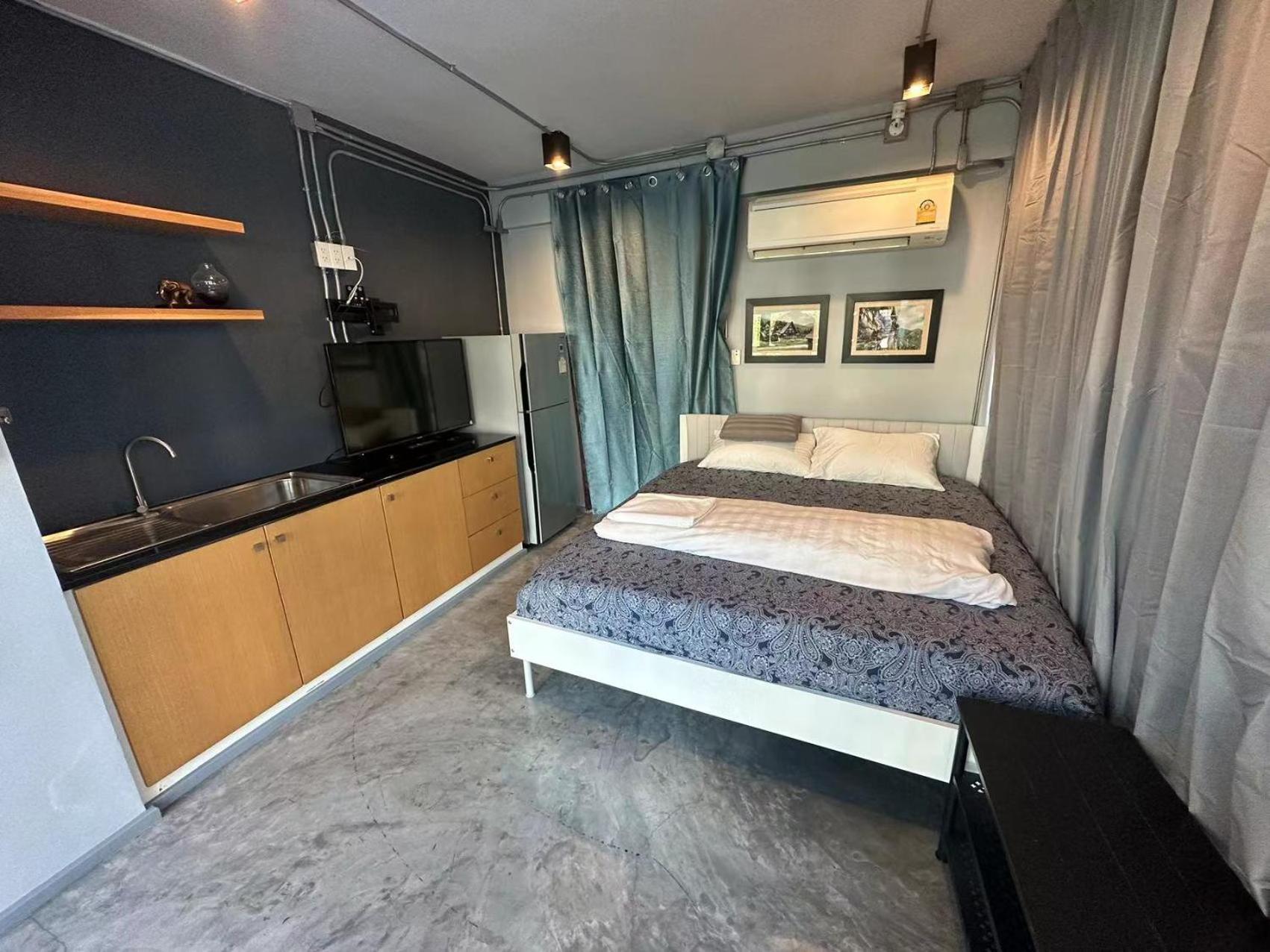 Bangkok Silom Chat Box Hostel מראה חיצוני תמונה
