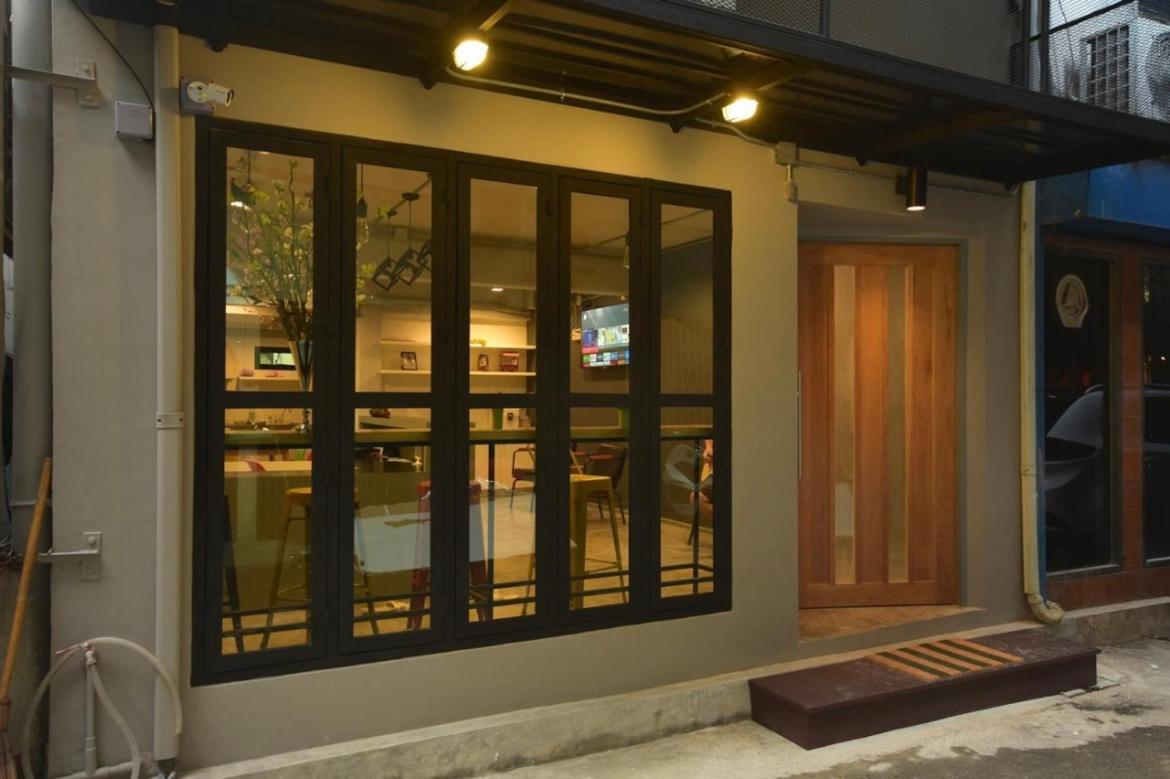 Bangkok Silom Chat Box Hostel מראה חיצוני תמונה