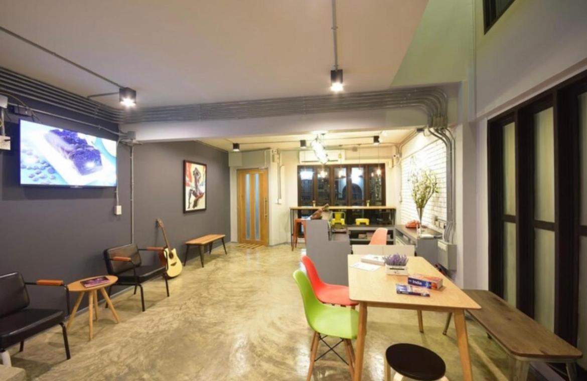 Bangkok Silom Chat Box Hostel מראה חיצוני תמונה