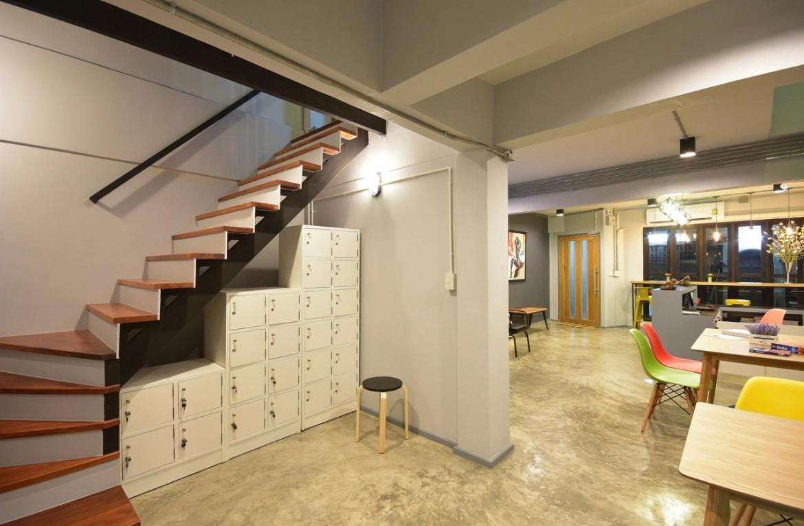 Bangkok Silom Chat Box Hostel מראה חיצוני תמונה