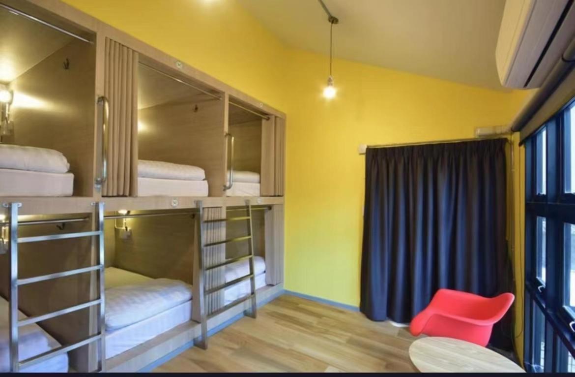 Bangkok Silom Chat Box Hostel מראה חיצוני תמונה