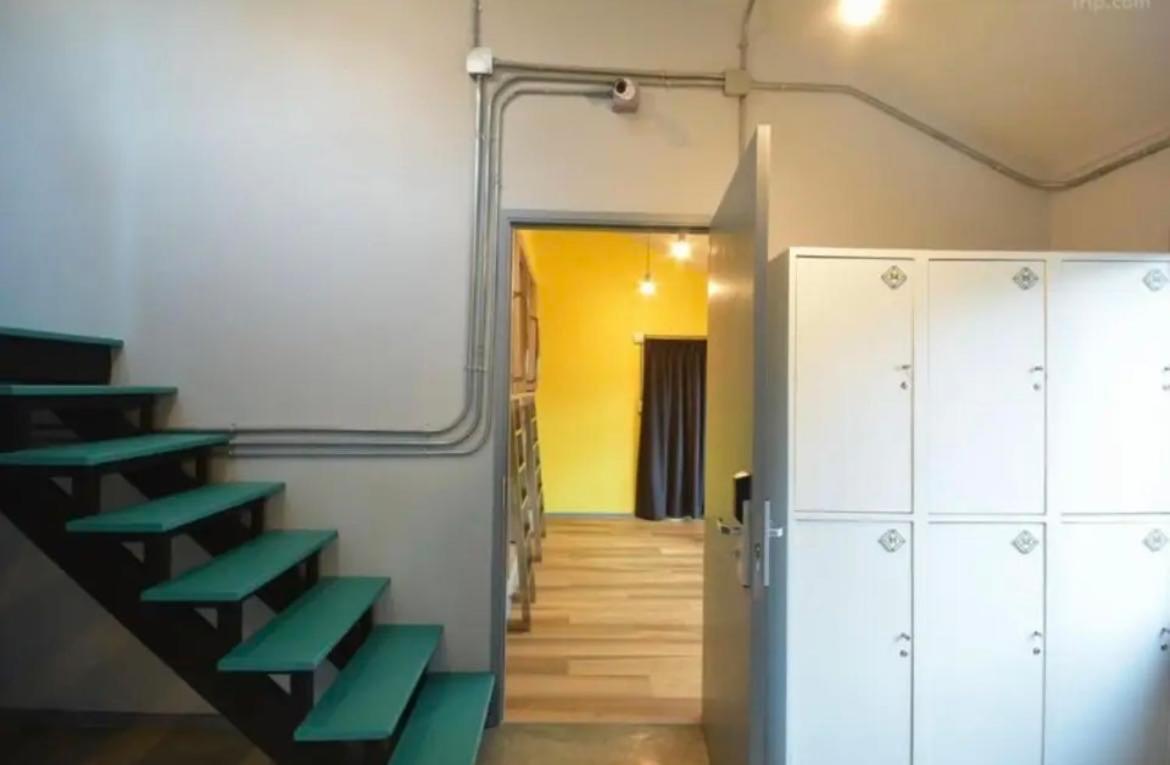 Bangkok Silom Chat Box Hostel מראה חיצוני תמונה