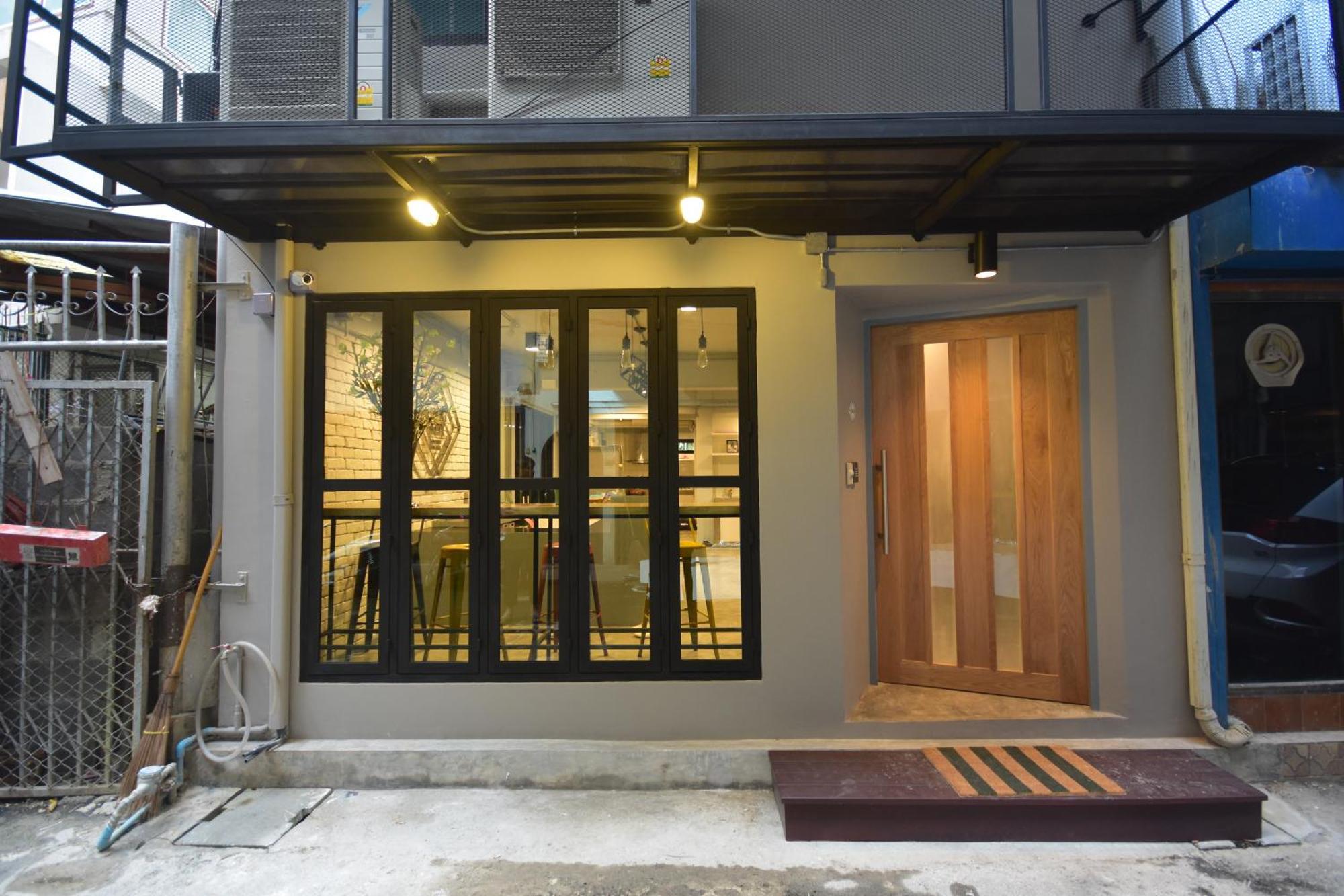 Bangkok Silom Chat Box Hostel מראה חיצוני תמונה