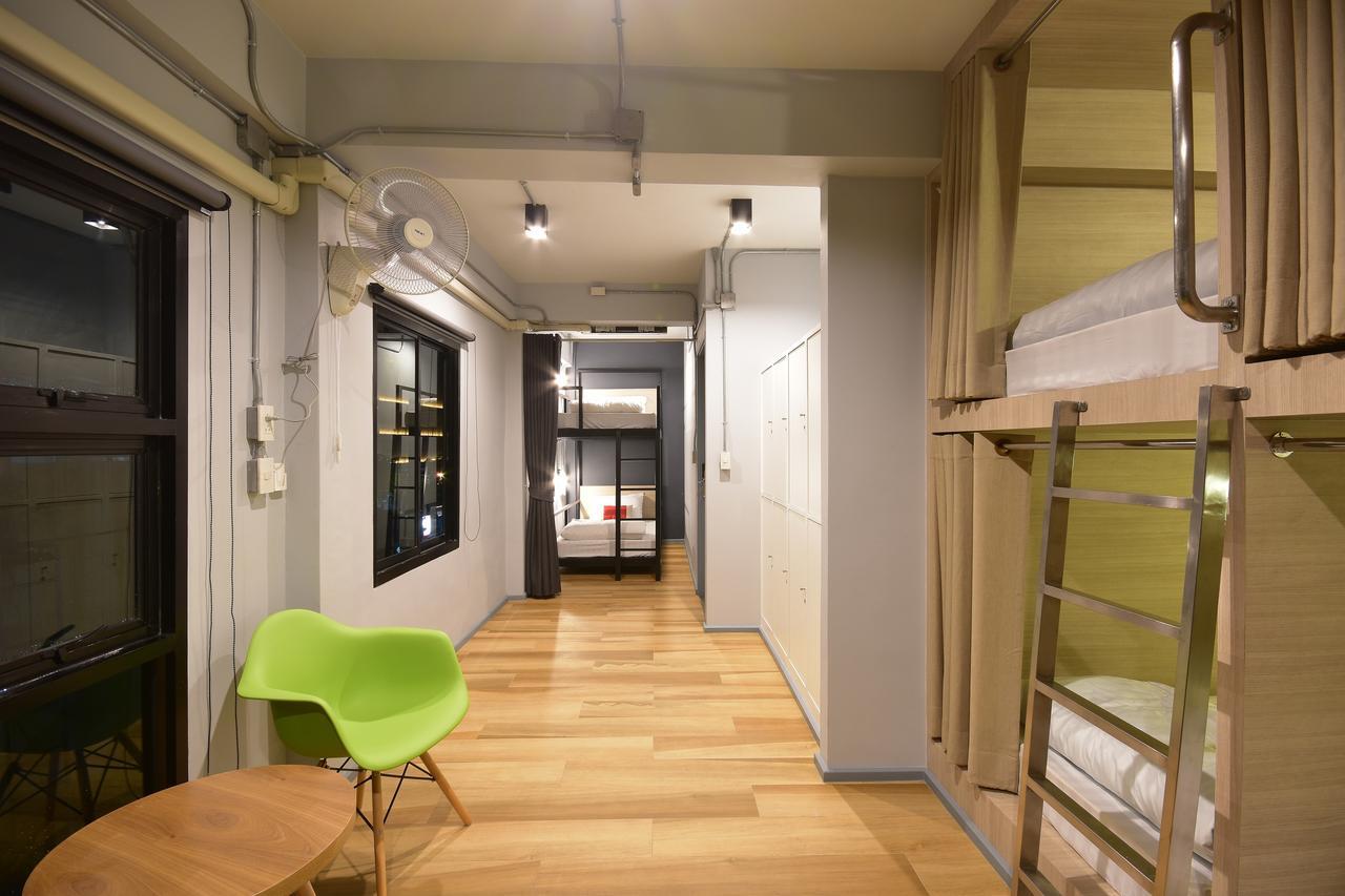 Bangkok Silom Chat Box Hostel מראה חיצוני תמונה
